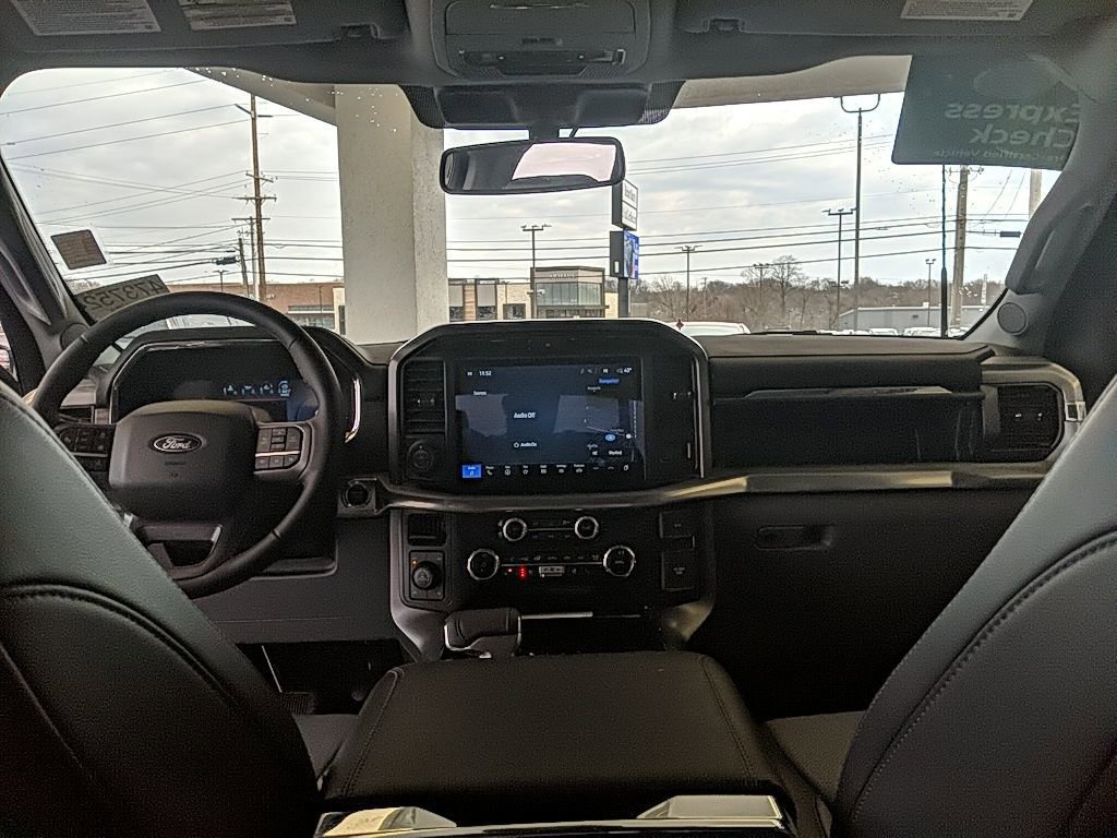 Certified 2025 Ford F150 Lariat w/ Equipment Group 501A Mid AWD/4WD image 15