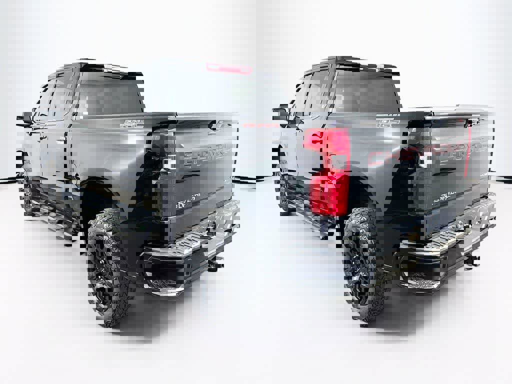 Used 2023 Chevrolet Silverado 1500 Custom Trail Boss image 3