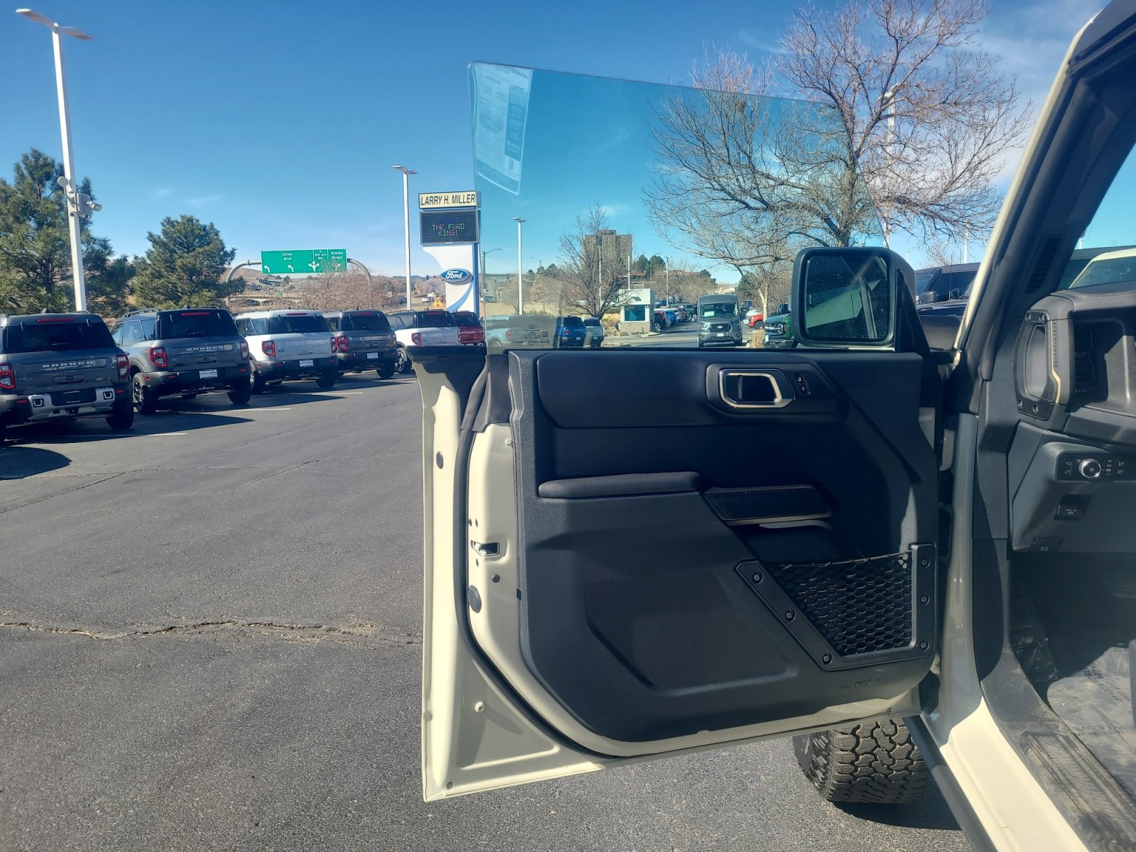 Certified 2025 Ford Bronco Badlands image 13