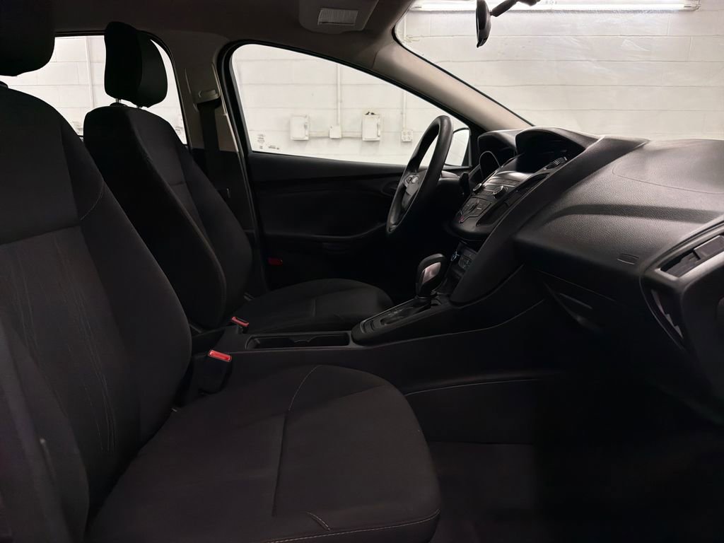 Certified 2018 Ford Focus S FWD image 28