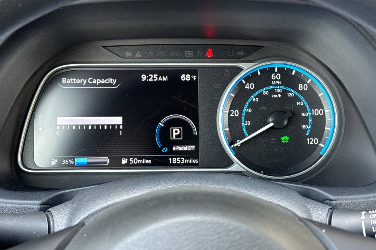 Used 2025 Nissan Leaf S FWD image 25