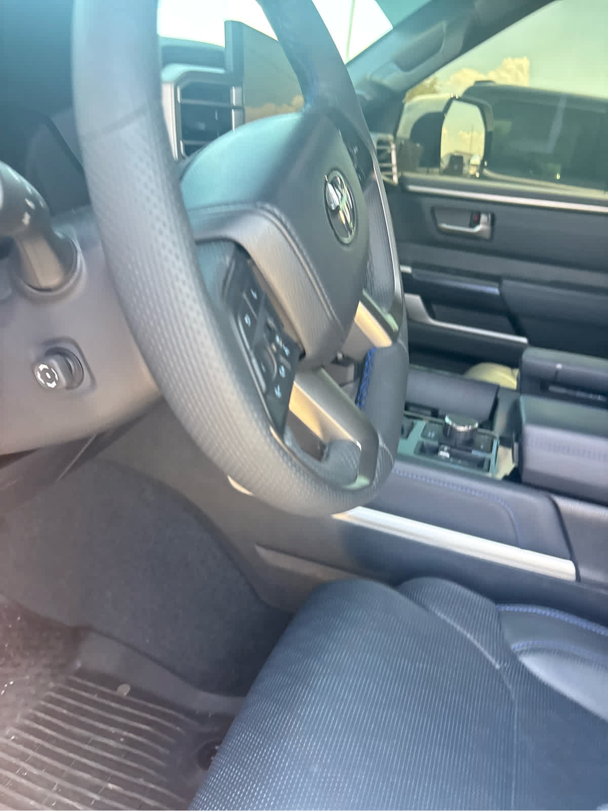 Used 2026 Toyota Tundra Platinum w/ TRD Off-Road Package AWD/4WD image 11