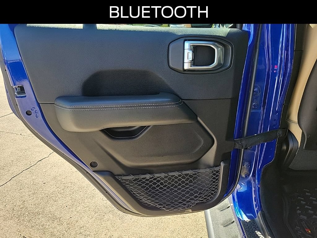 Used 2019 Jeep Wrangler Unlimited Rubicon w/ Dual Top Group AWD/4WD image 13