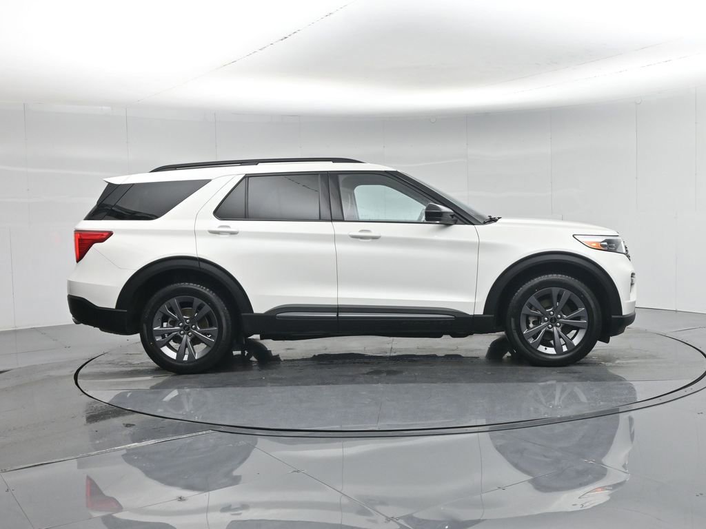 Certified 2023 Ford Explorer XLT w/ Equipment Group 202A image 7