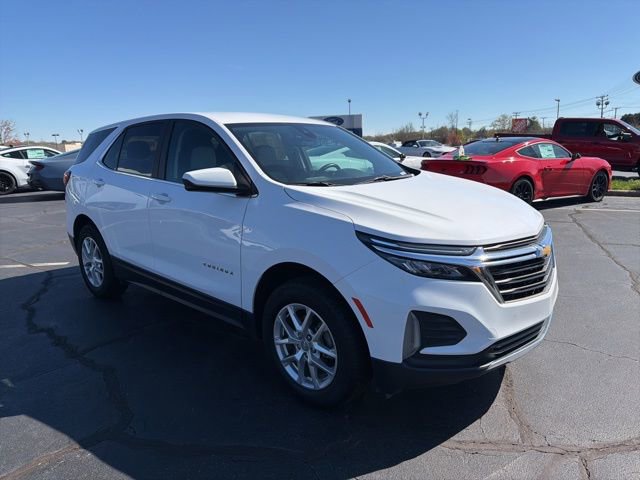 Used 2023 Chevrolet Equinox LT w/ Driver Convenience Package AWD/4WD image 1