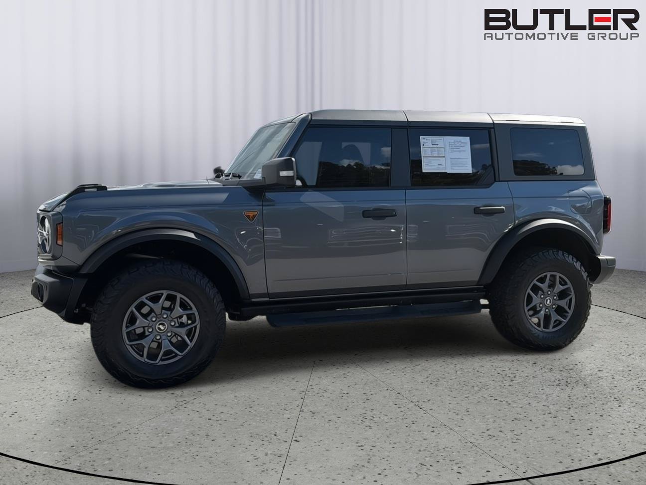 Certified 2025 Ford Bronco Badlands AWD/4WD image 3