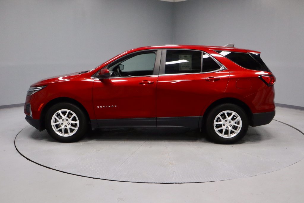 Used 2024 Chevrolet Equinox LT w/ LPO, Floor Liner Package FWD image 7