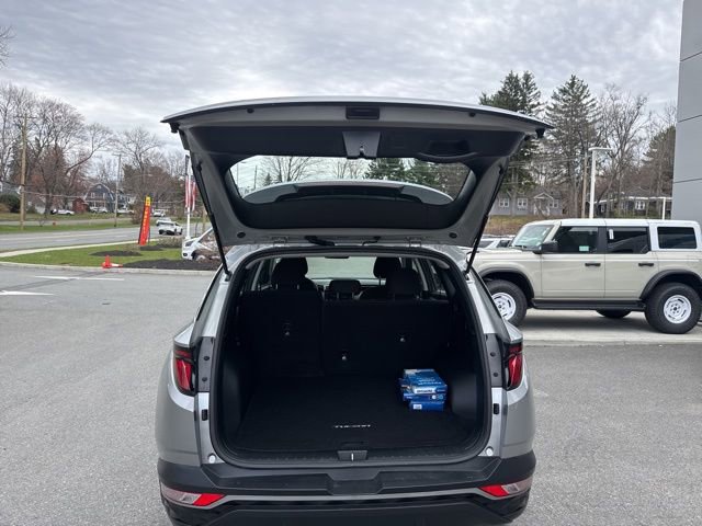 Used 2022 Hyundai Tucson SE w/ Cargo Package AWD/4WD image 10