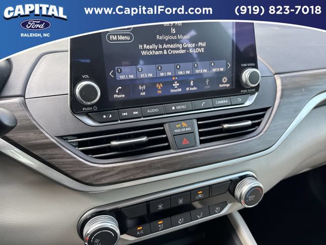 Used 2025 Nissan Altima 2.5 SV FWD image 26
