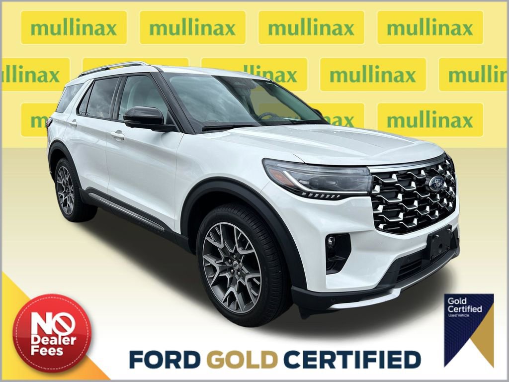Certified 2025 Ford Explorer Platinum w/ Ultimate Package AWD/4WD image 1