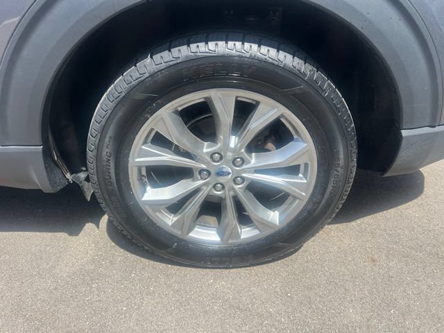 Certified 2023 Ford Explorer Limited w/ Equipment Group 301A AWD/4WD image 9