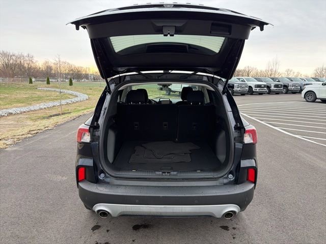 Certified 2021 Ford Escape SE image 12