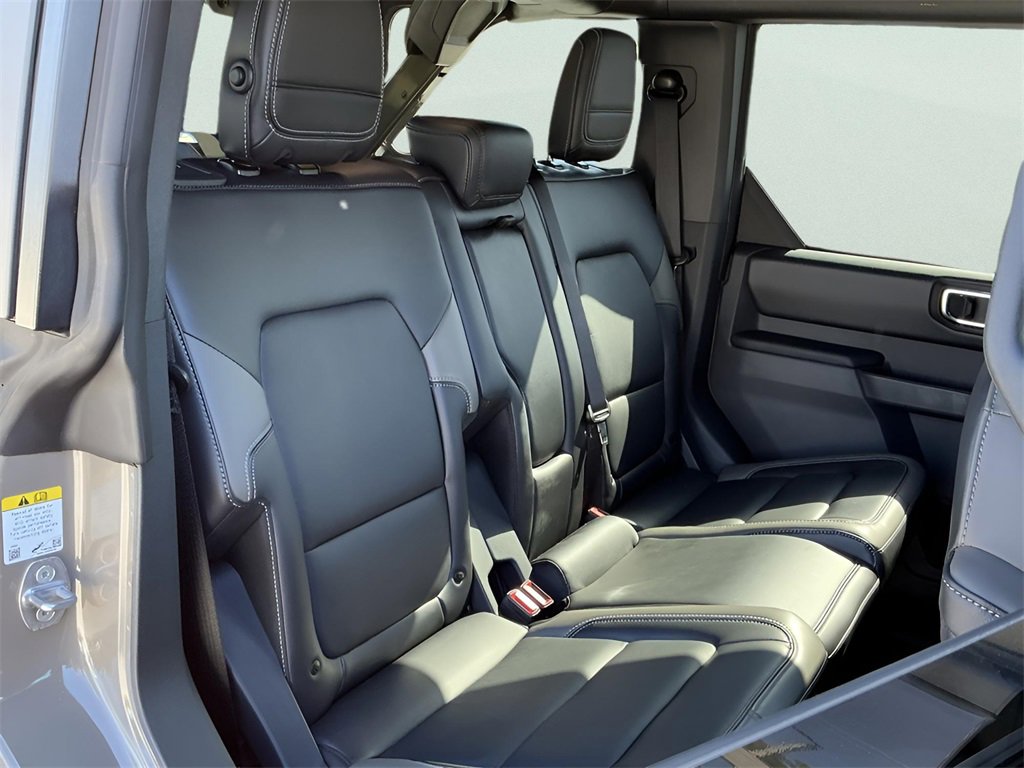 Certified 2025 Ford Bronco Outer Banks w/ Sasquatch Package image 15