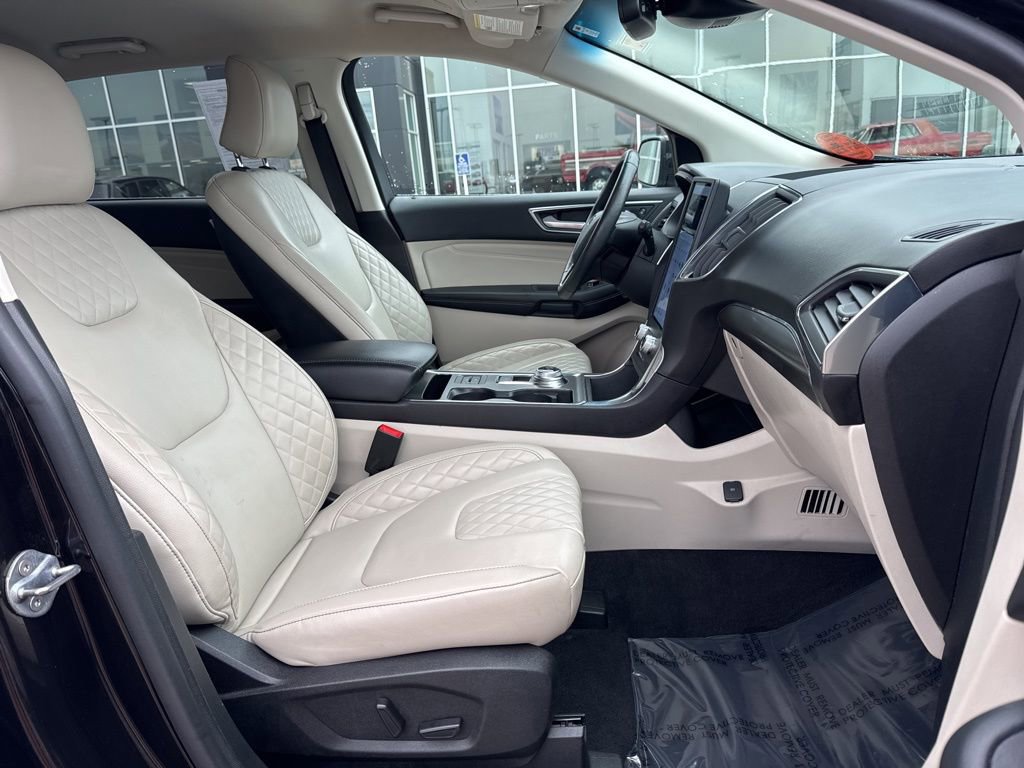 Certified 2024 Ford Edge Titanium image 29