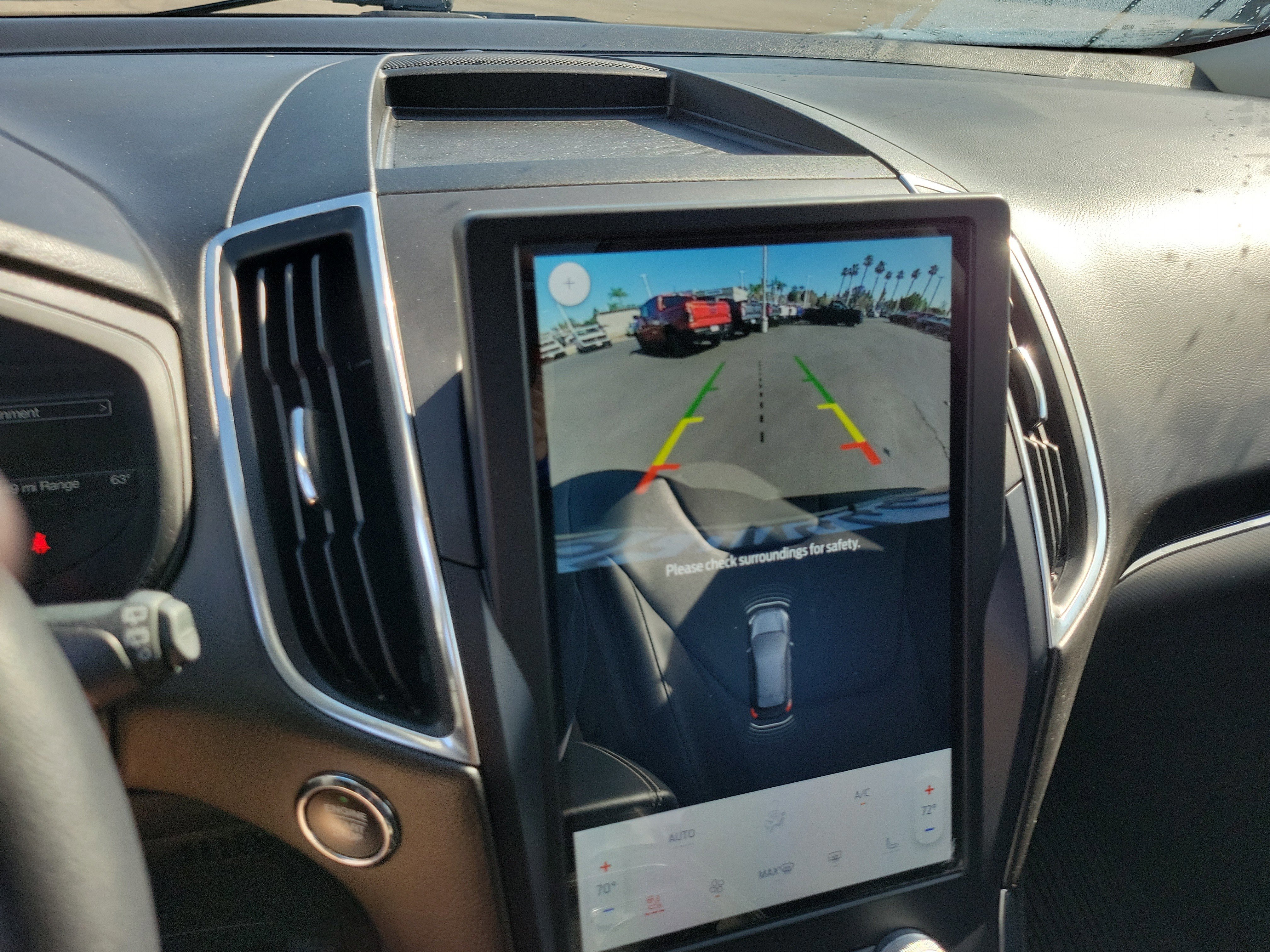 Certified 2022 Ford Edge Titanium w/ Class II Trailer Tow Package image 11