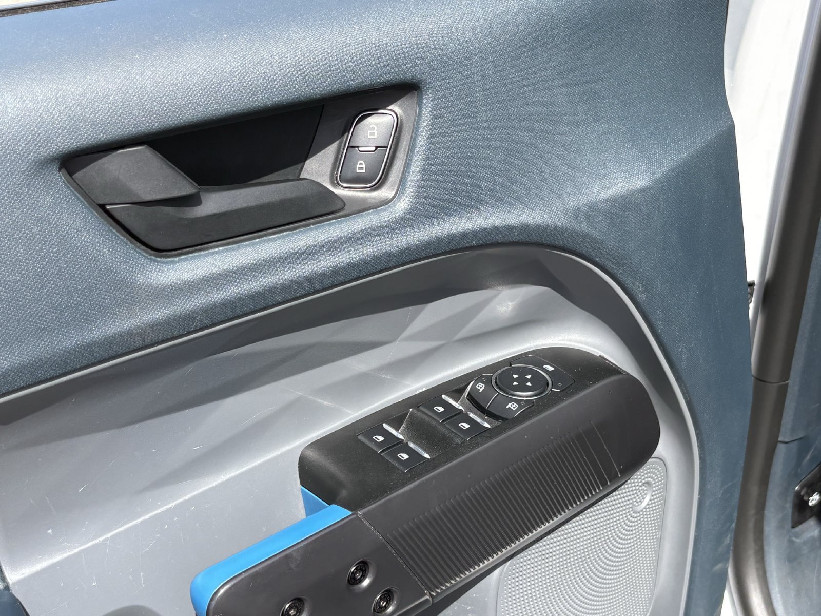 Certified 2025 Ford Maverick Lobo AWD/4WD image 24