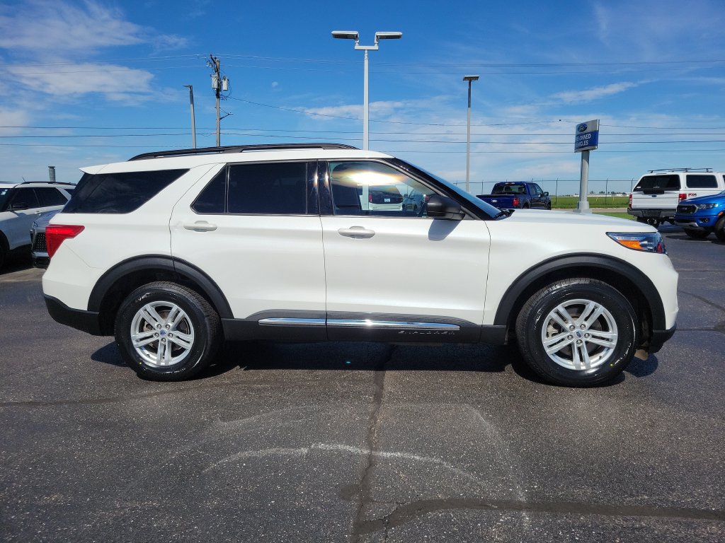 Certified 2023 Ford Explorer XLT AWD/4WD image 3