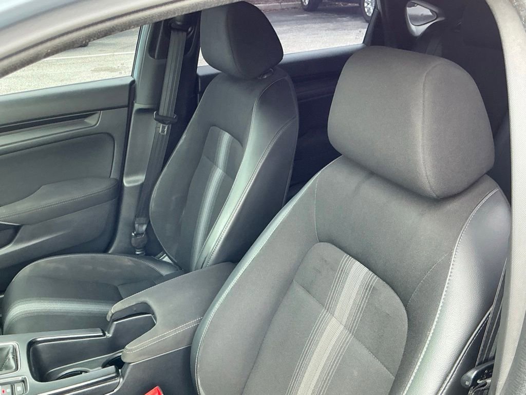Used 2023 Honda Civic Sport image 29