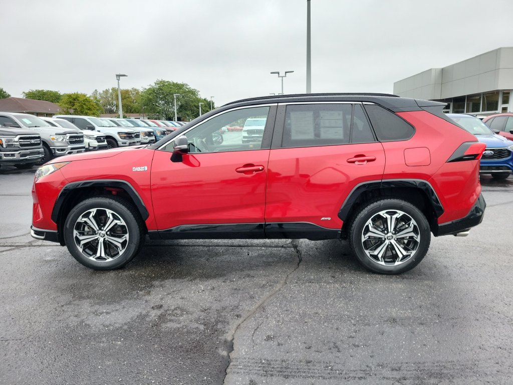 Used 2021 Toyota RAV4 XSE w/ Weather Package AWD/4WD image 7
