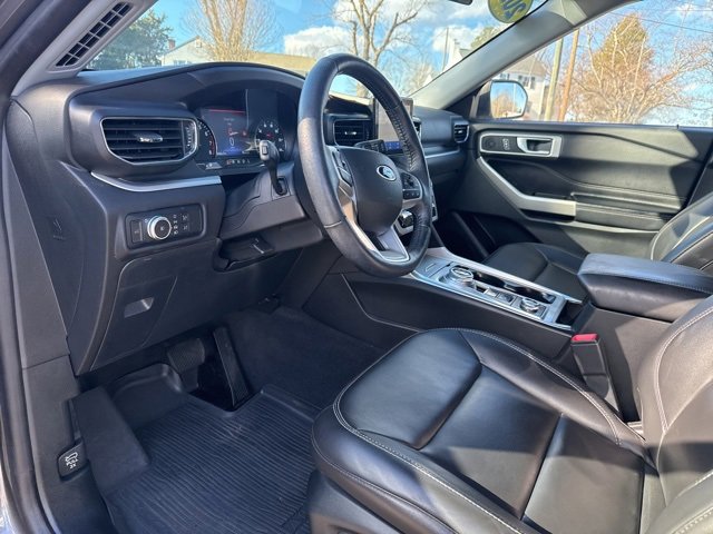 Certified 2022 Ford Explorer XLT w/ Equipment Group 202A image 9
