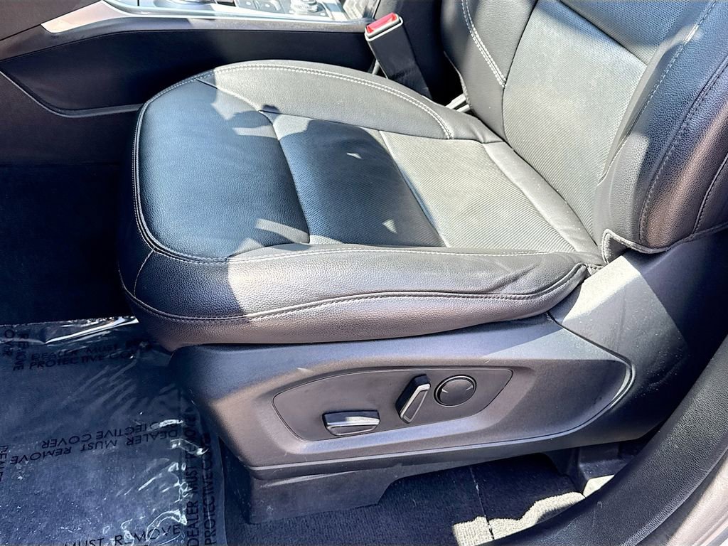 Certified 2022 Ford Explorer Limited AWD/4WD image 17