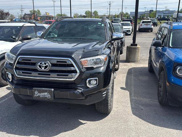 Used 2017 Toyota Tacoma Limited w/ Tow Package AWD/4WD image 2