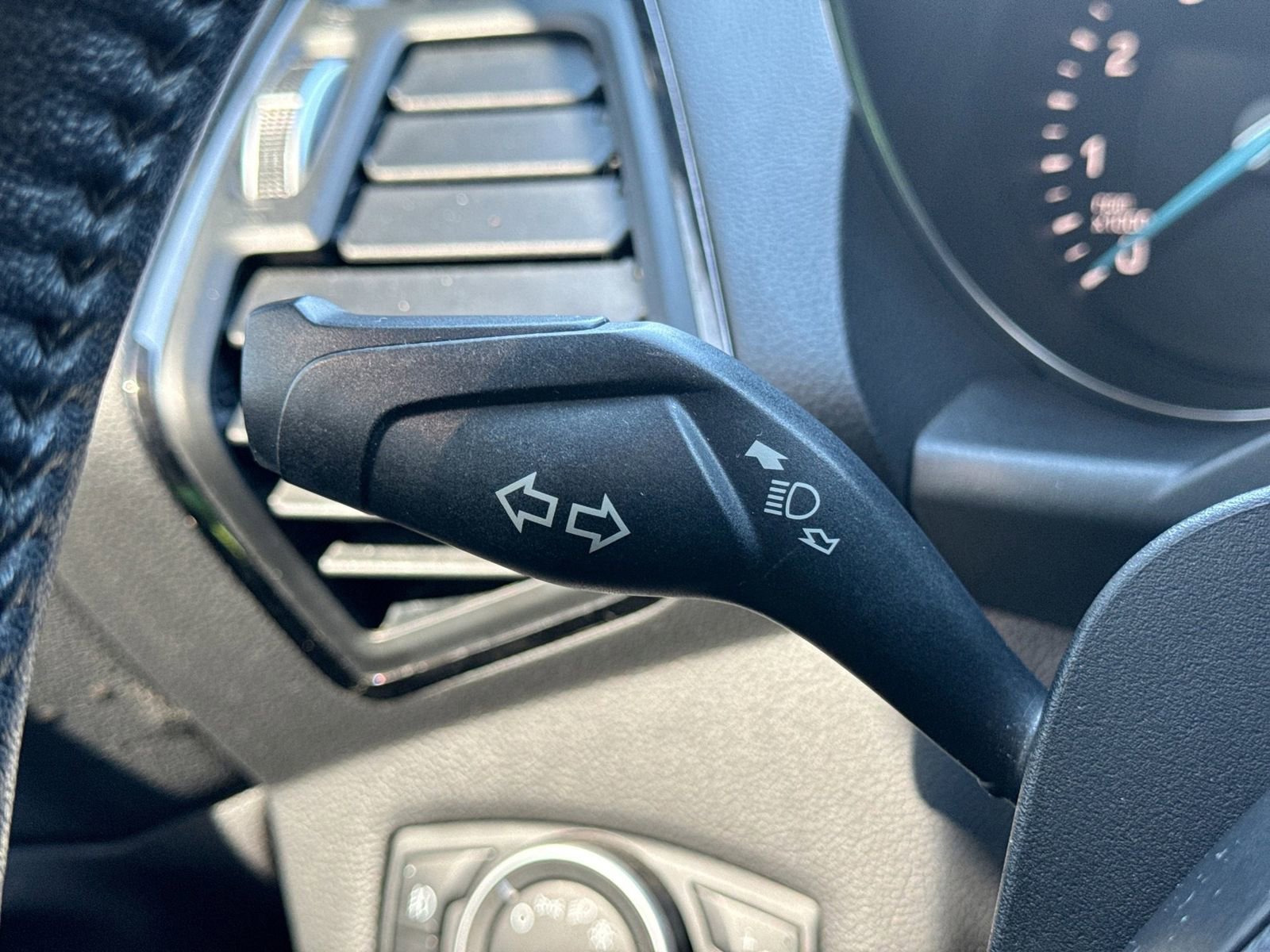 Certified 2018 Ford Escape SEL AWD/4WD image 27