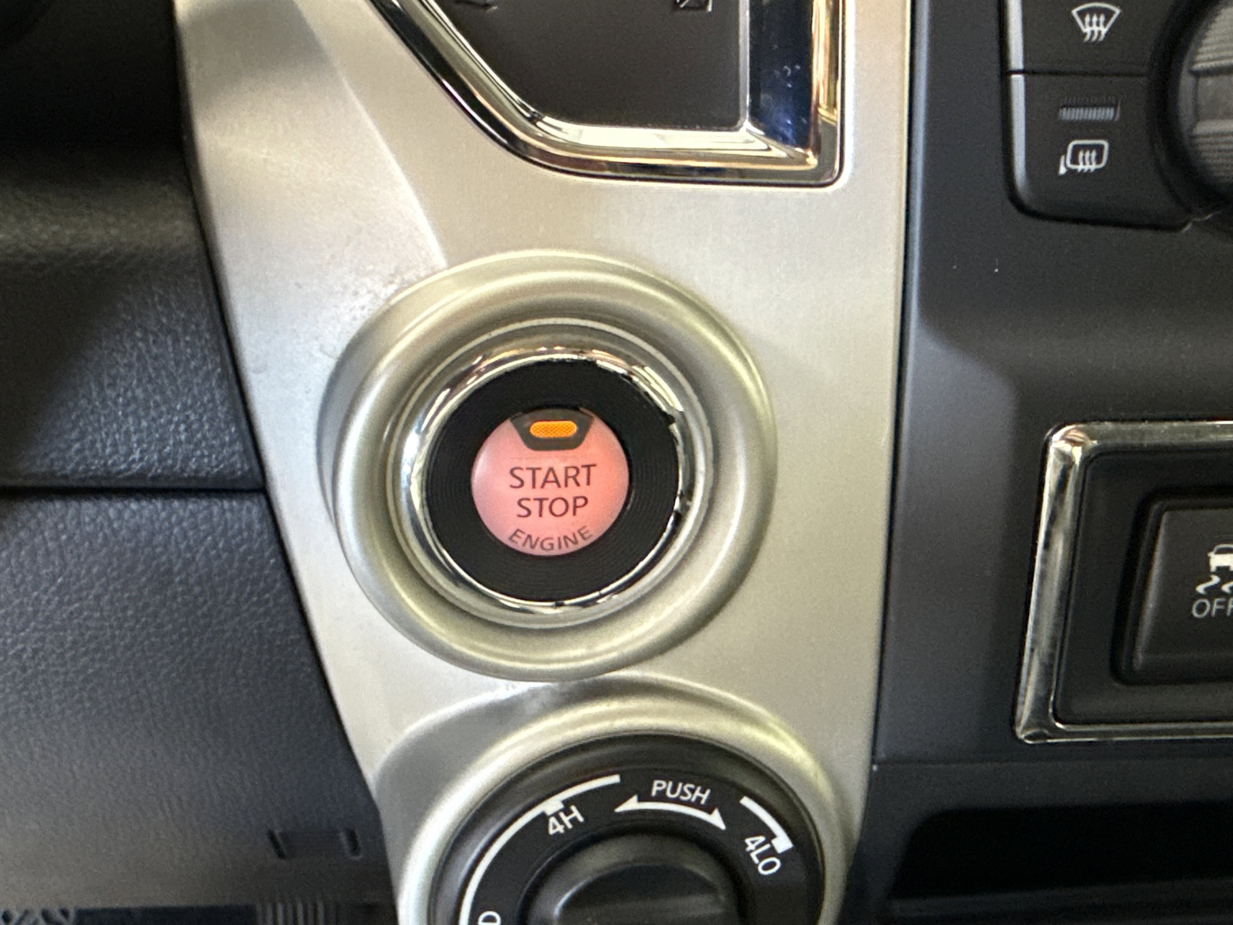 Used 2019 Nissan Titan PRO-4X image 28