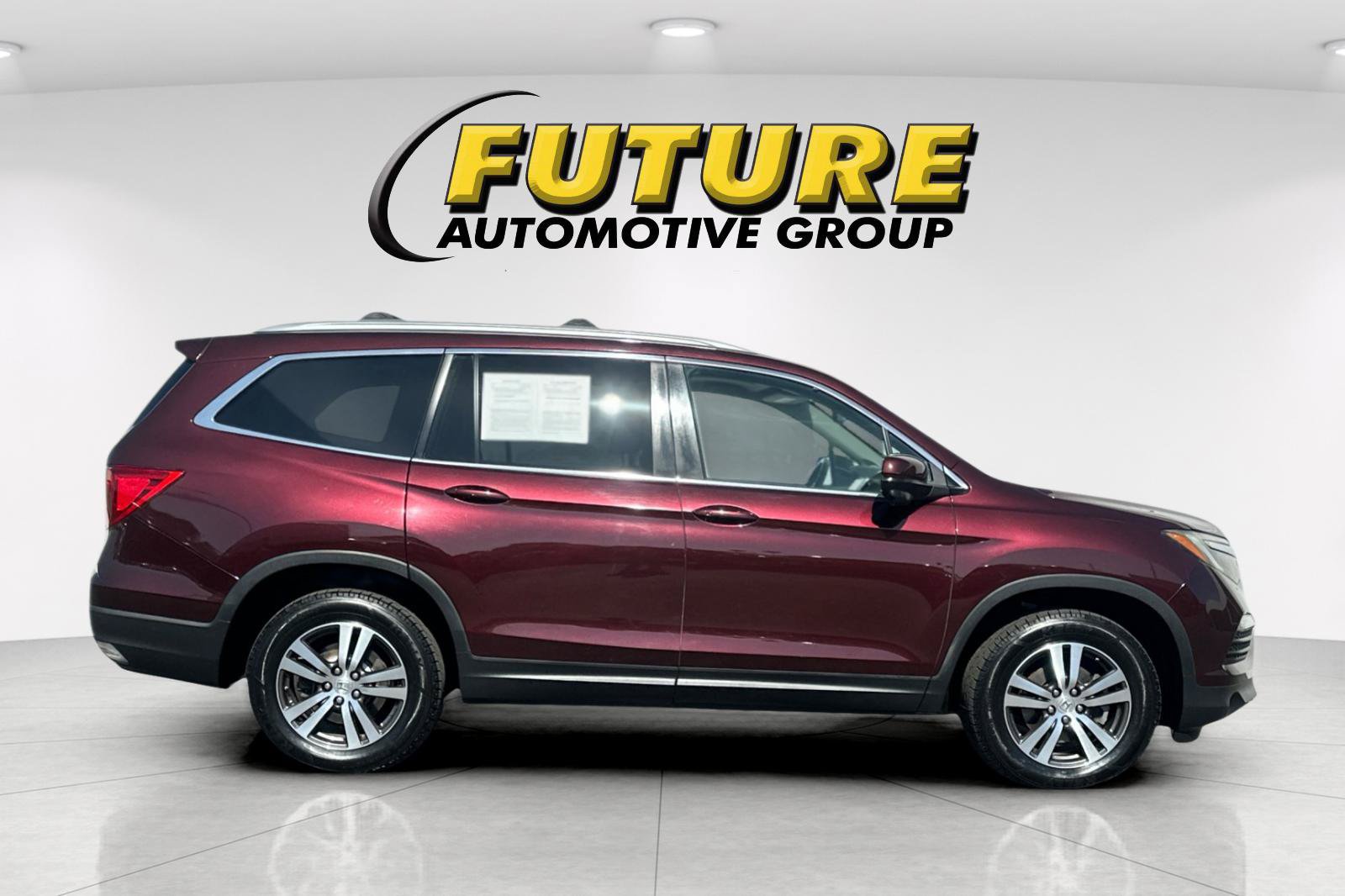 Used 2017 Honda Pilot EX-L image 2