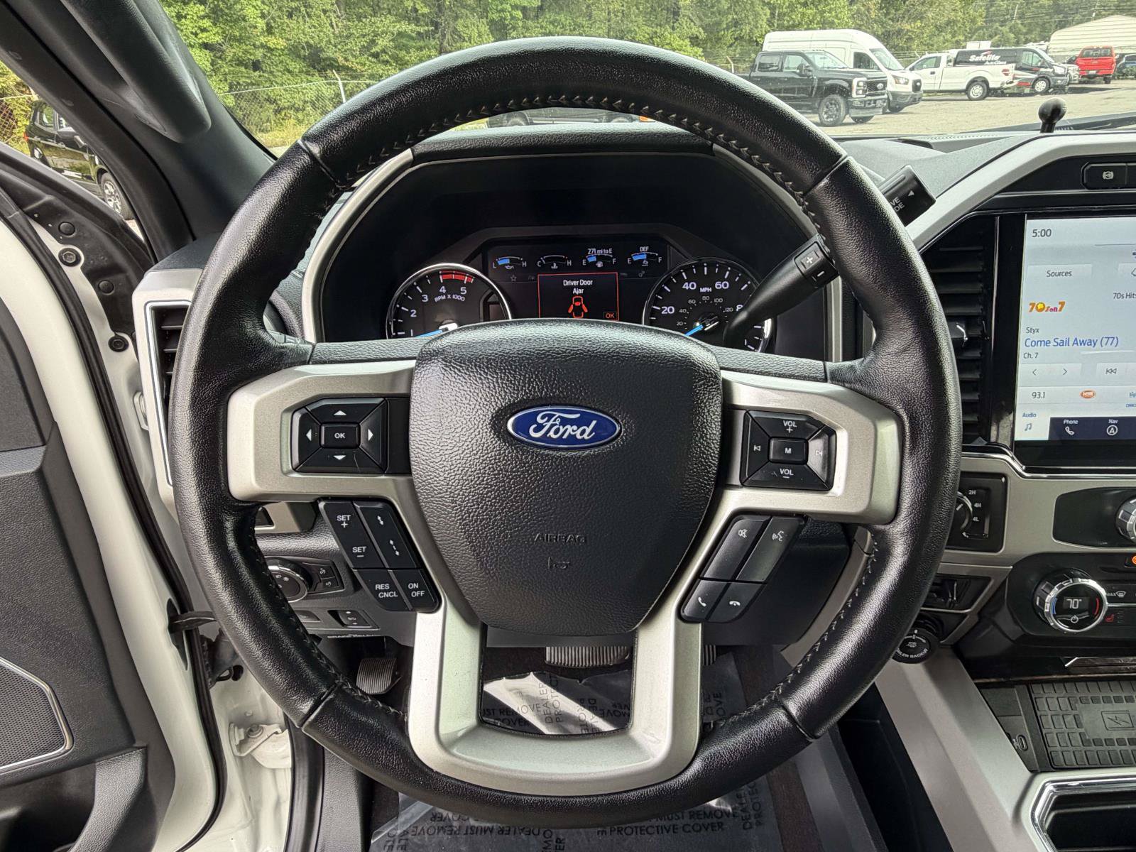 Certified 2022 Ford F350 Lariat w/ Black Appearance Package AWD/4WD image 12
