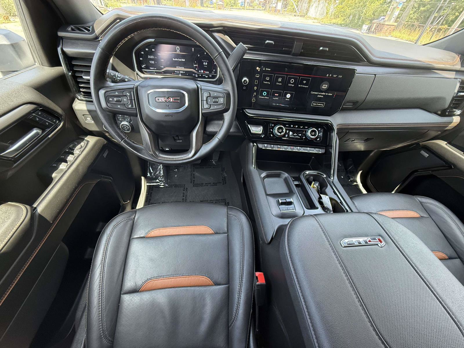 Used 2024 GMC Sierra 2500 AT4 w/ AT4 Premium Plus Package AWD/4WD image 7