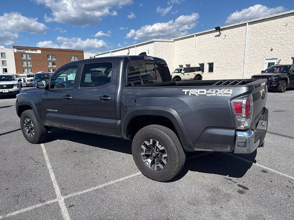 Used 2023 Toyota Tacoma TRD Off-Road AWD/4WD image 3