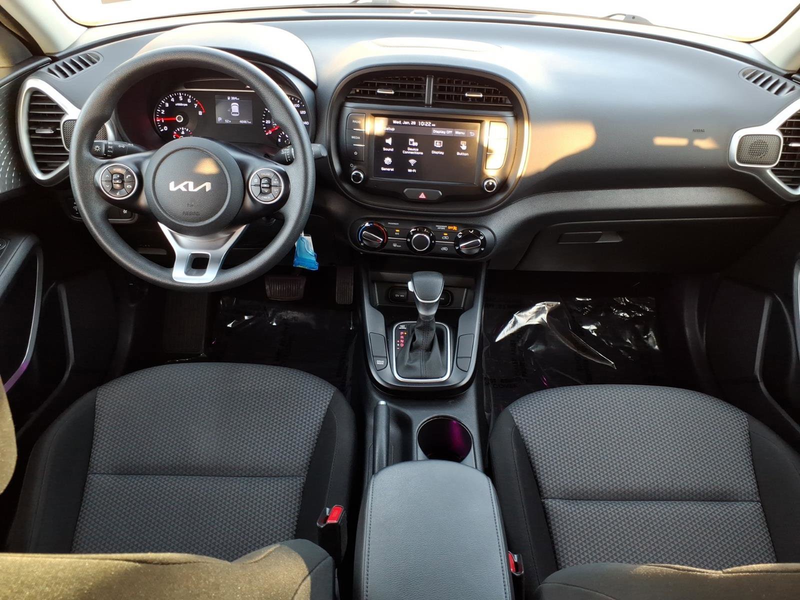 Used 2022 Kia Soul LX w/ Technology Package image 14