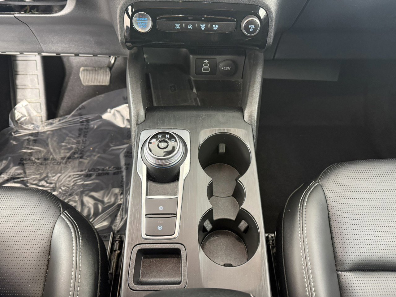 Certified 2025 Ford Escape Platinum AWD/4WD image 21