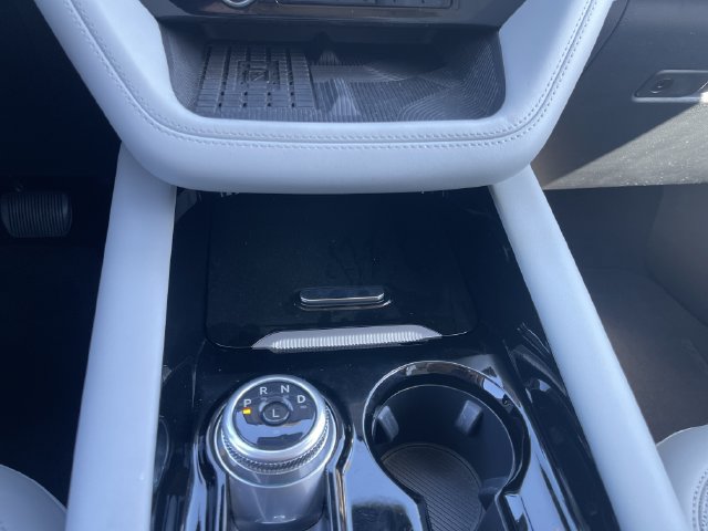 Certified 2025 Ford Explorer Platinum w/ Ultimate Package AWD/4WD image 45