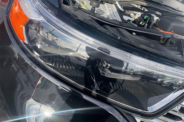 Certified 2022 Ford Explorer Limited w/ Hybrid Equipment Group 310A image 29