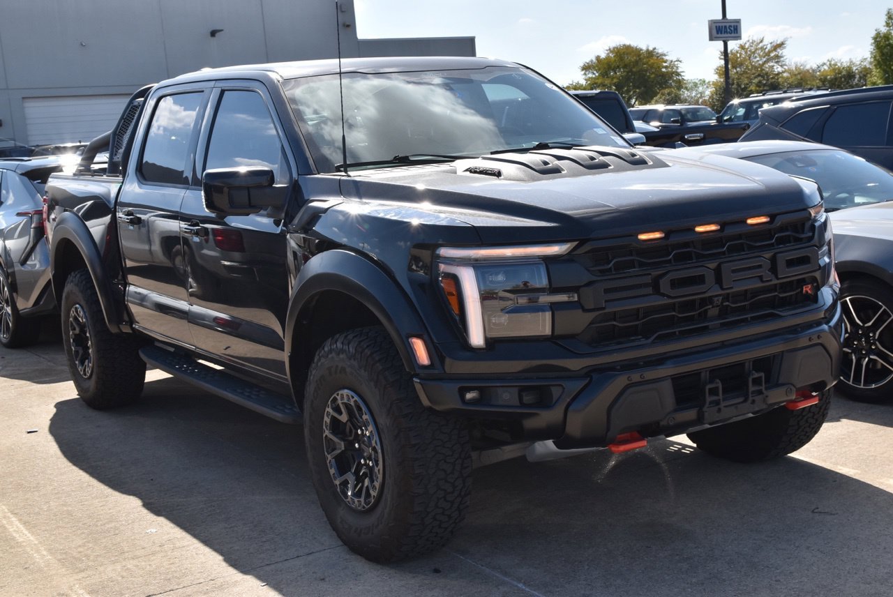 Certified 2025 Ford F150 Raptor w/ Equipment Group 803A Raptor R AWD/4WD image 4