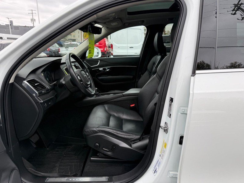 Used 2020 Volvo XC90 T6 Momentum AWD/4WD image 22