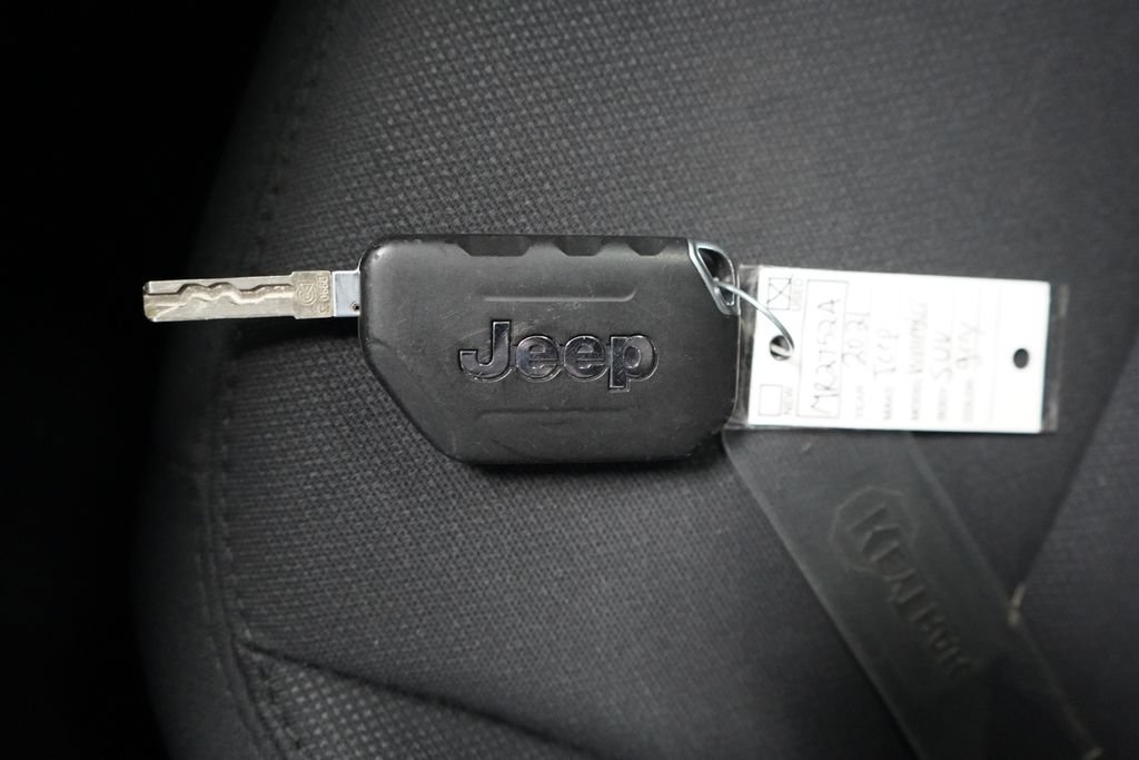 Used 2021 Jeep Wrangler Unlimited Sport AWD/4WD image 34