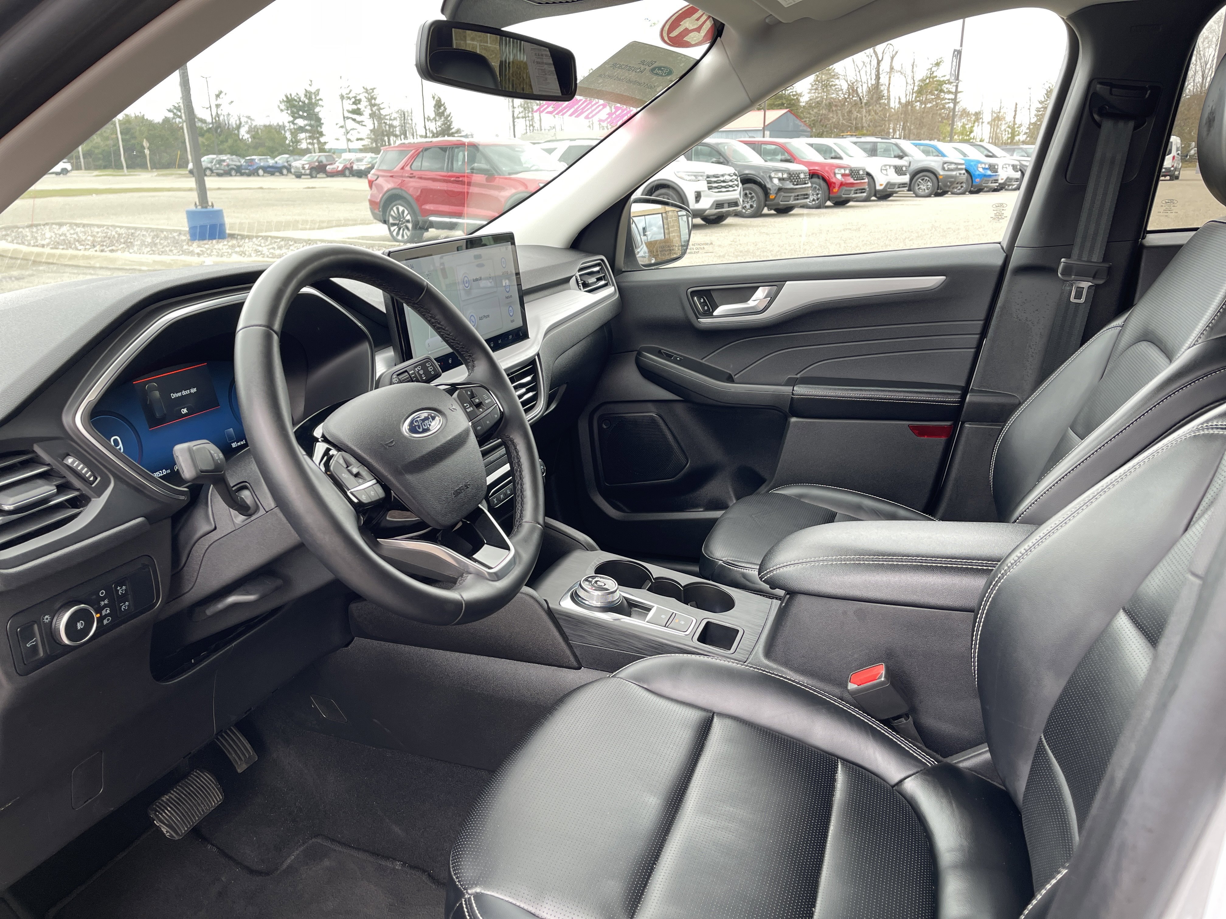 Certified 2024 Ford Escape Platinum AWD/4WD image 12