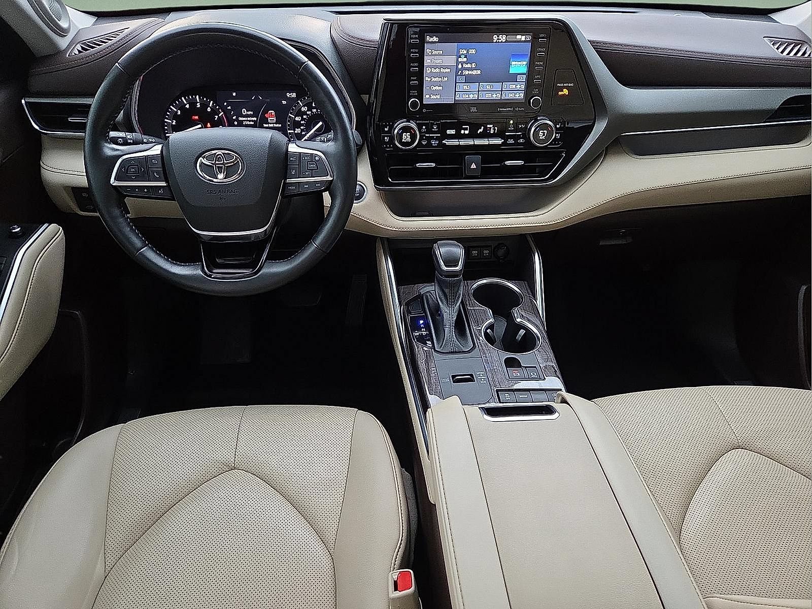 Used 2021 Toyota Highlander Limited FWD image 11