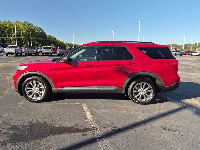 Certified 2022 Ford Explorer XLT w/ Equipment Group 202A RWD image 7