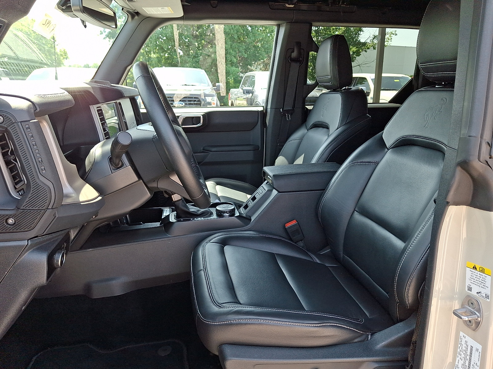 Certified 2025 Ford Bronco Outer Banks AWD/4WD image 16