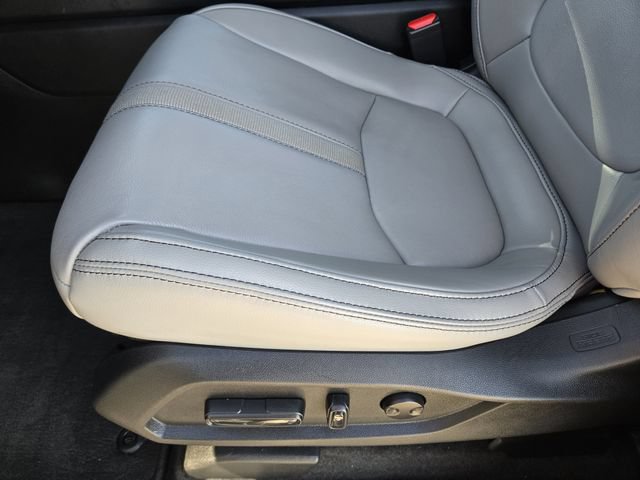 Used 2025 Honda Pilot Touring image 23