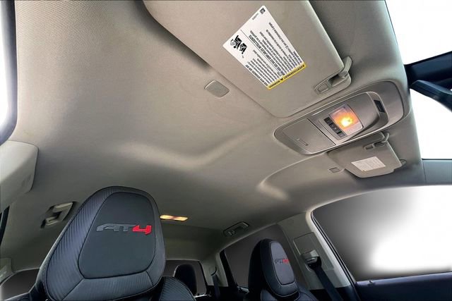 Used 2022 GMC Canyon AT4 w/ Trailering Package image 16