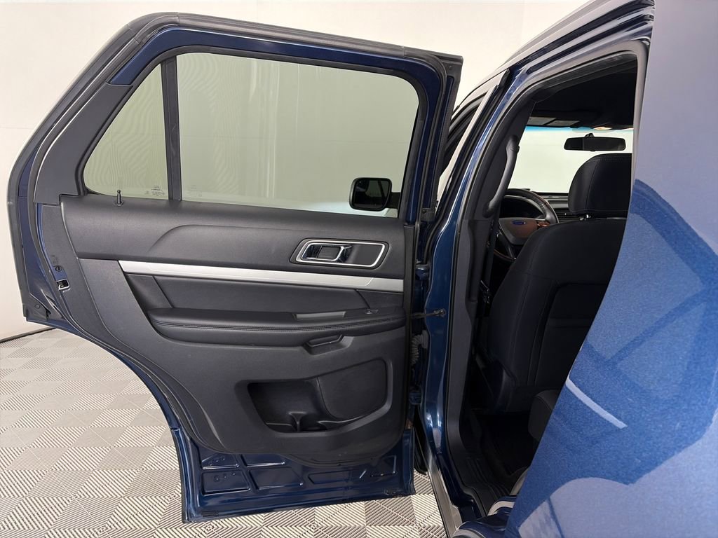 Certified 2017 Ford Explorer XLT AWD/4WD image 12
