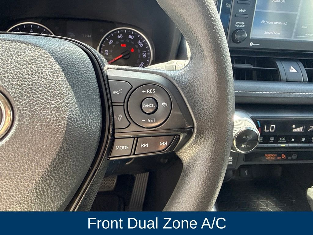 Used 2020 Toyota RAV4 XLE w/ Convenience Package FWD image 19