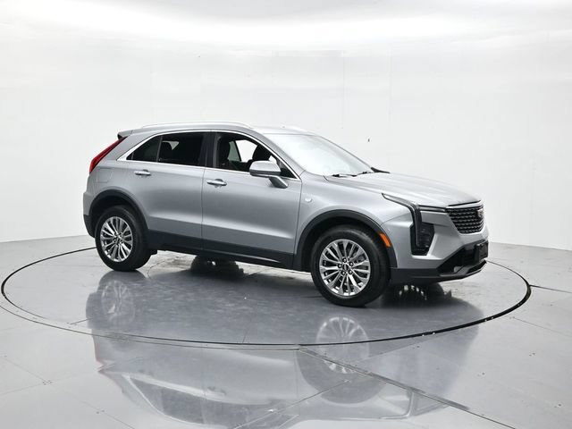 Used 2024 Cadillac XT4 Premium Luxury FWD image 3