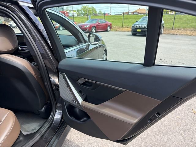 Used 2025 BMW i5 xDrive40 w/ Premium Package AWD/4WD image 37