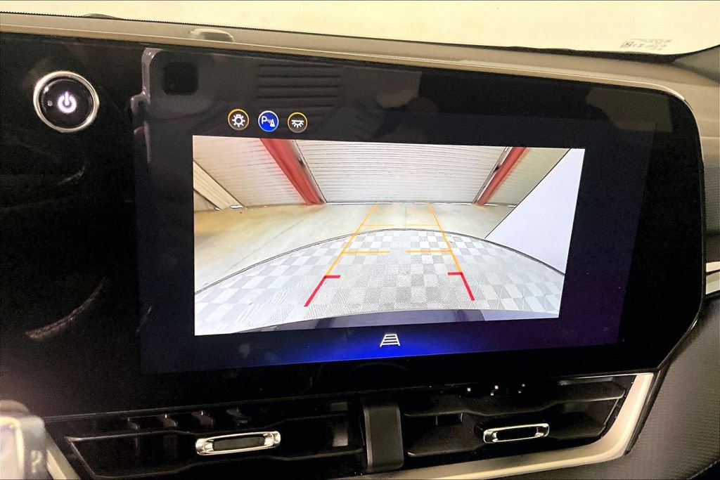 Used 2026 Chevrolet Equinox LT FWD image 17